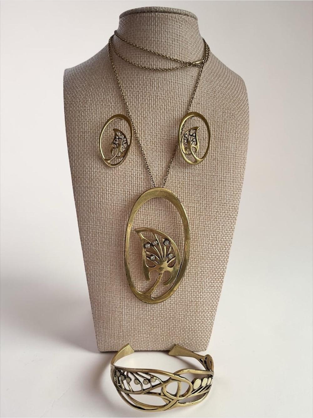 Pilgrim Danish Design Gold Tone Leaf Motif Parure Necklace Bracelet Earrings